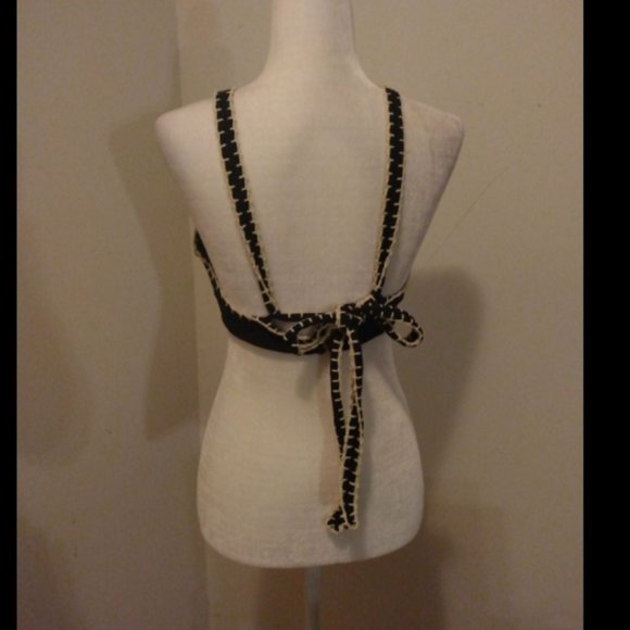 LOVERS + FRIENDS Halter Bikini Contrast Trim Top Sz M - Picture 2 of 4